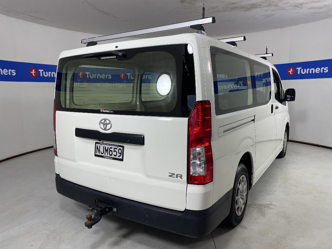 Photo '7' of Toyota Hiace