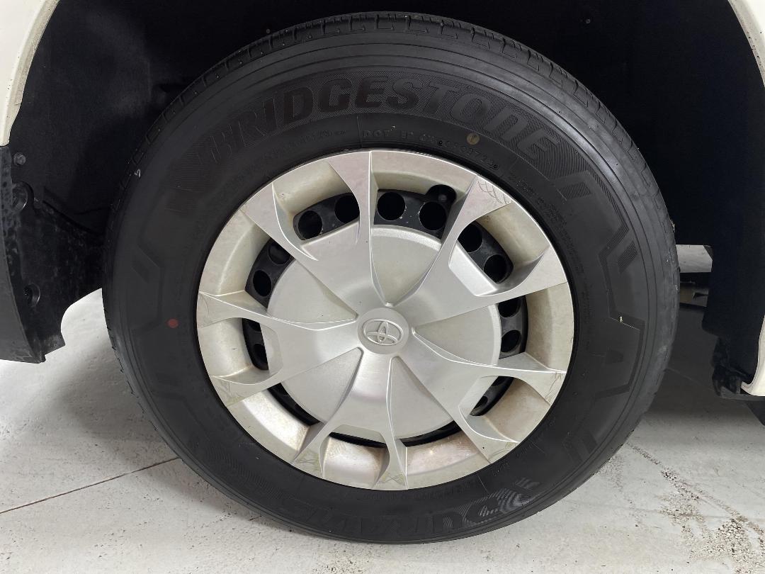 Photo '12' of Toyota Hiace