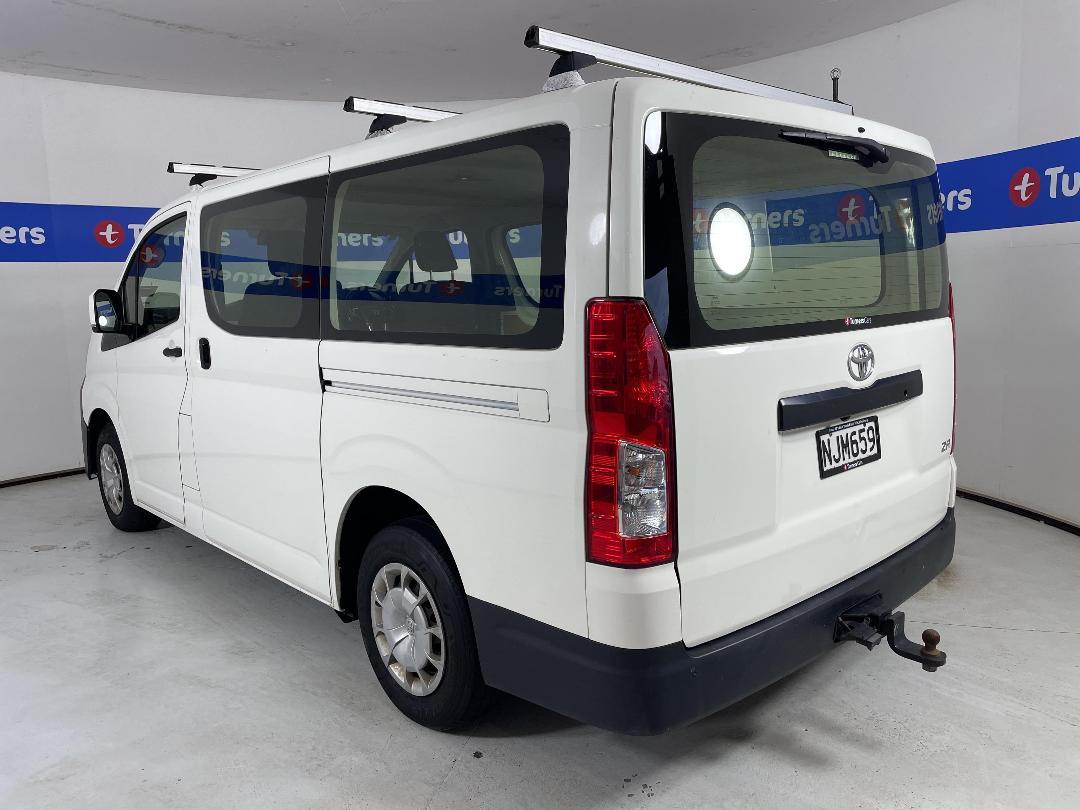 Photo '5' of Toyota Hiace