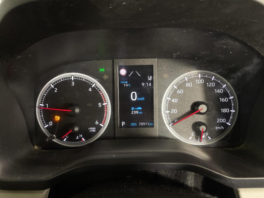 Photo '21' of Toyota Hiace