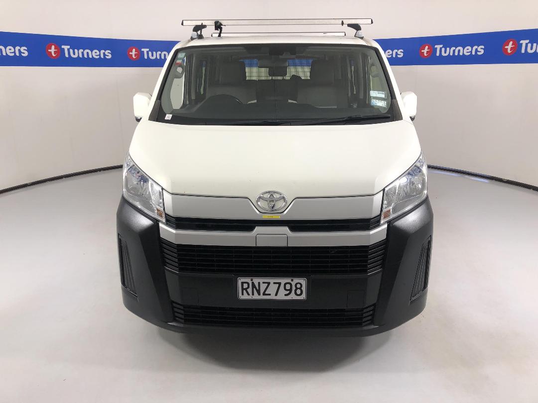 Photo '2' of Toyota Hiace