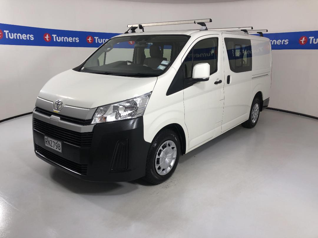 Photo '4' of Toyota Hiace