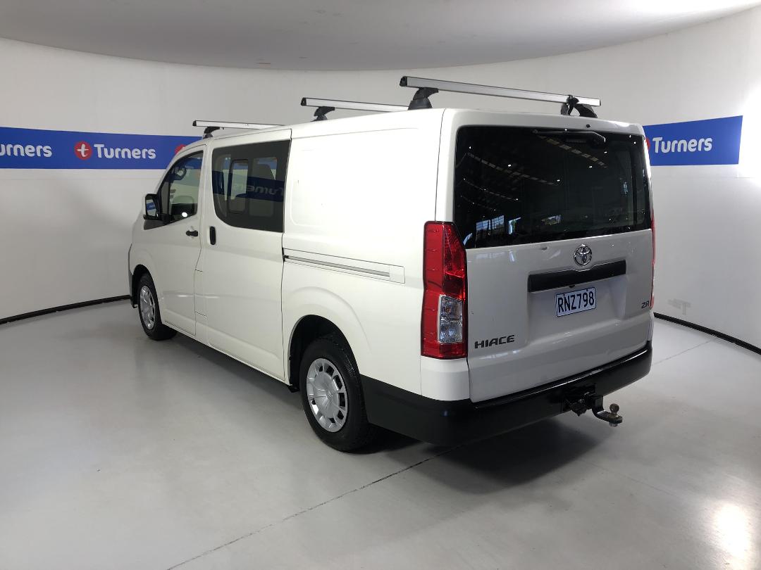 Photo '5' of Toyota Hiace