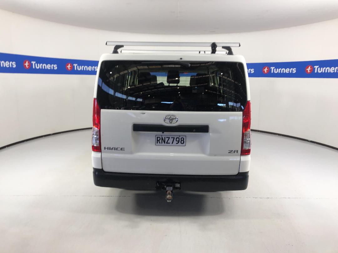 Photo '6' of Toyota Hiace