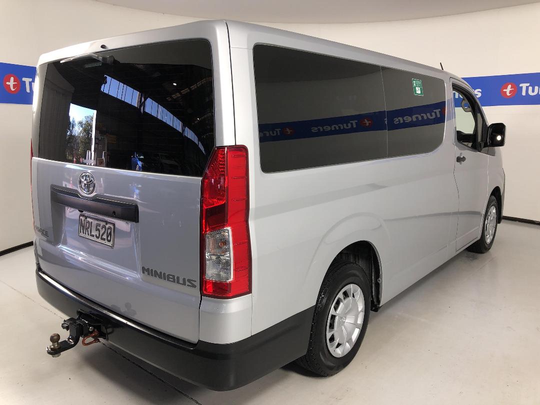 Photo '7' of Toyota Hiace