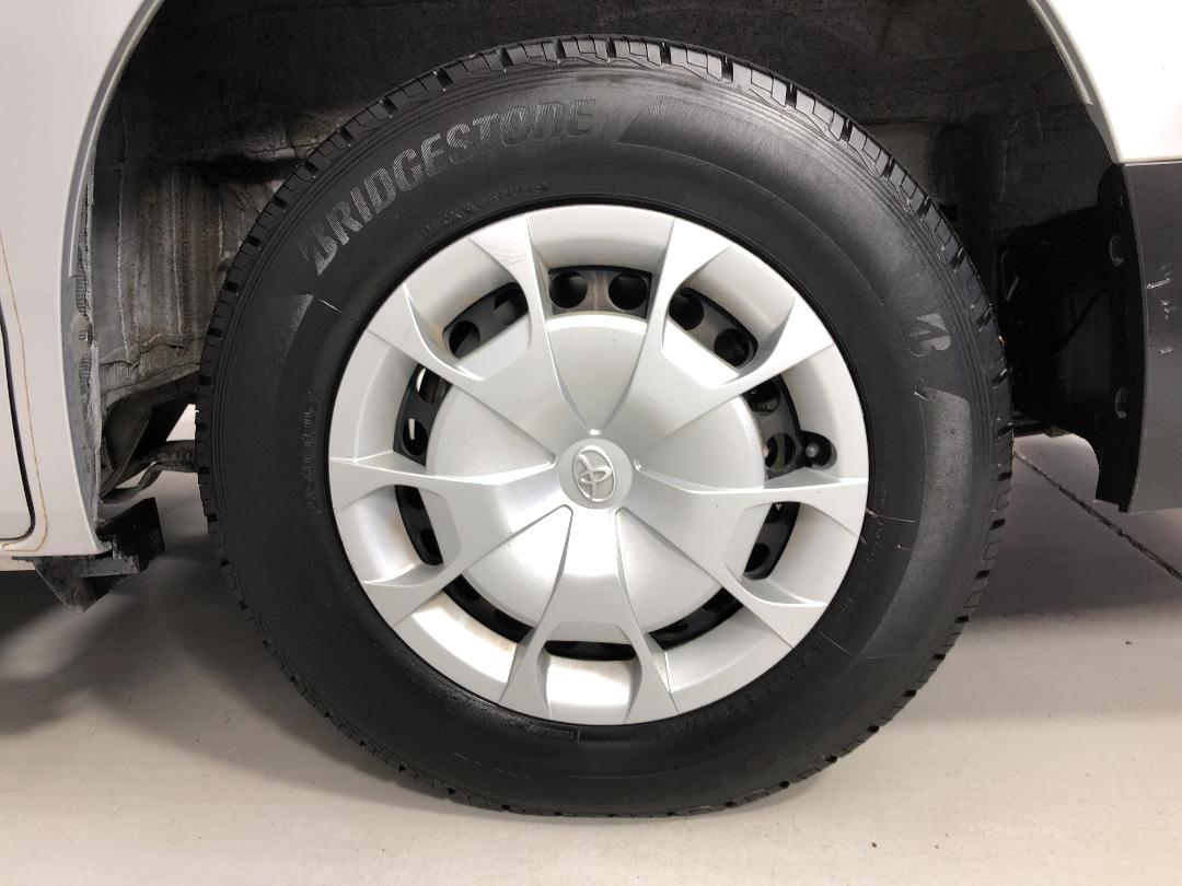 Photo '11' of Toyota Hiace