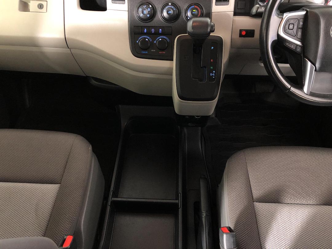 Photo '18' of Toyota Hiace