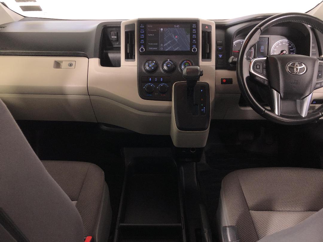 Photo '17' of Toyota Hiace