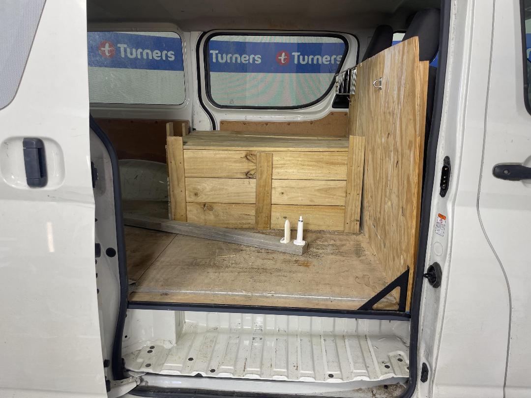 Photo '11' of Toyota Hiace ZR GVN