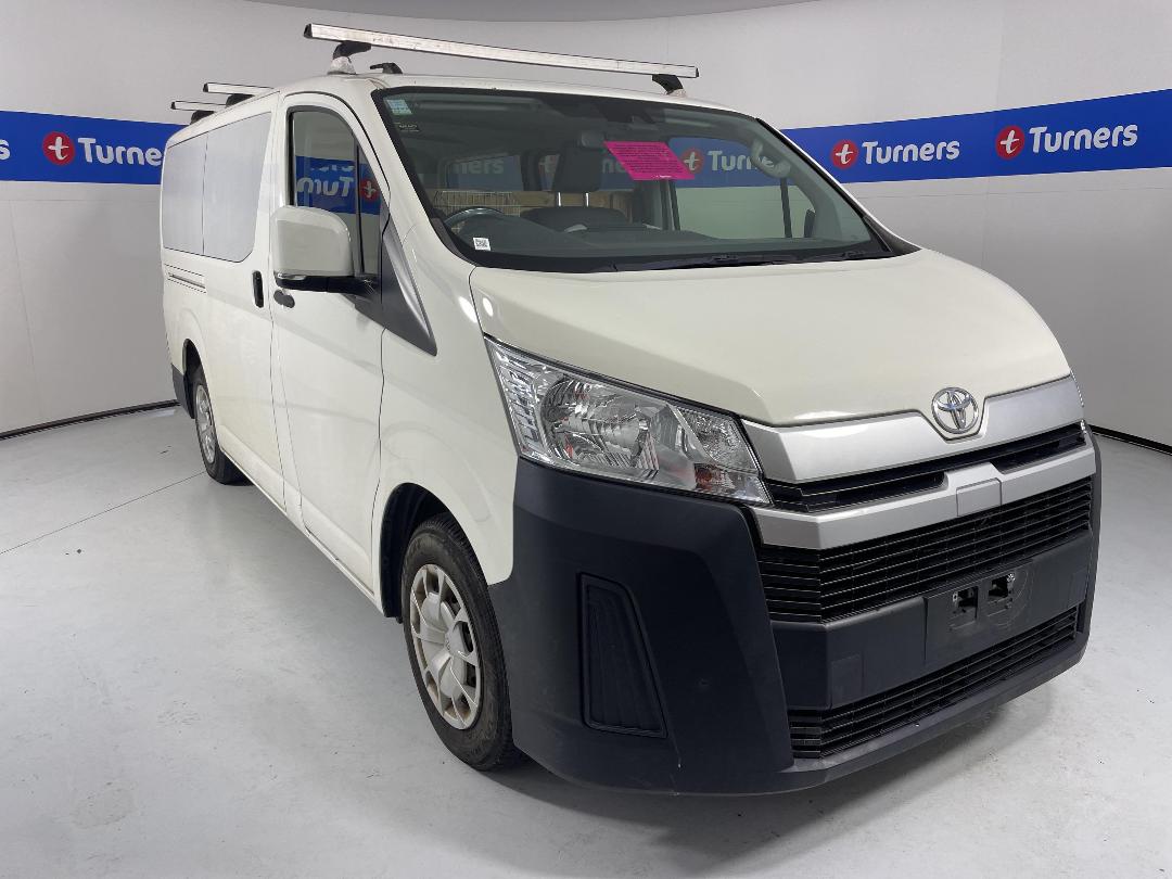 Photo '14' of Toyota Hiace ZR GVN