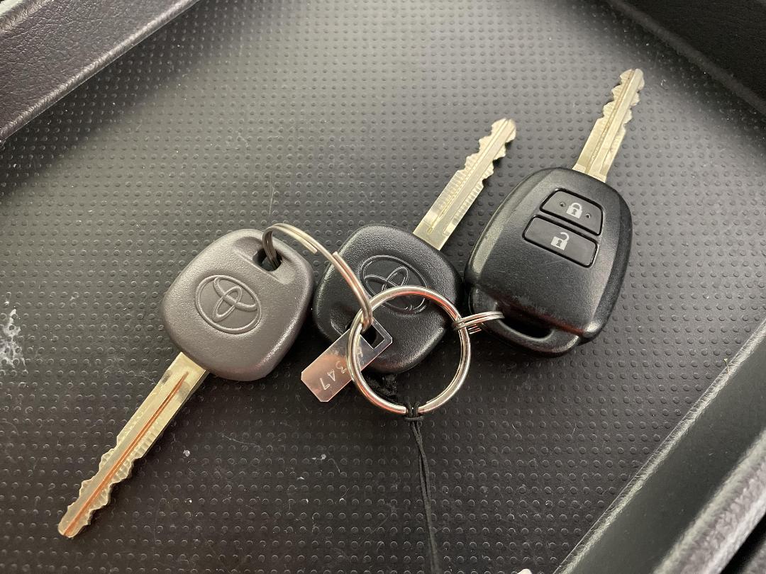 Photo '21' of Toyota Hiace Photo '21' of Toyota Hiace