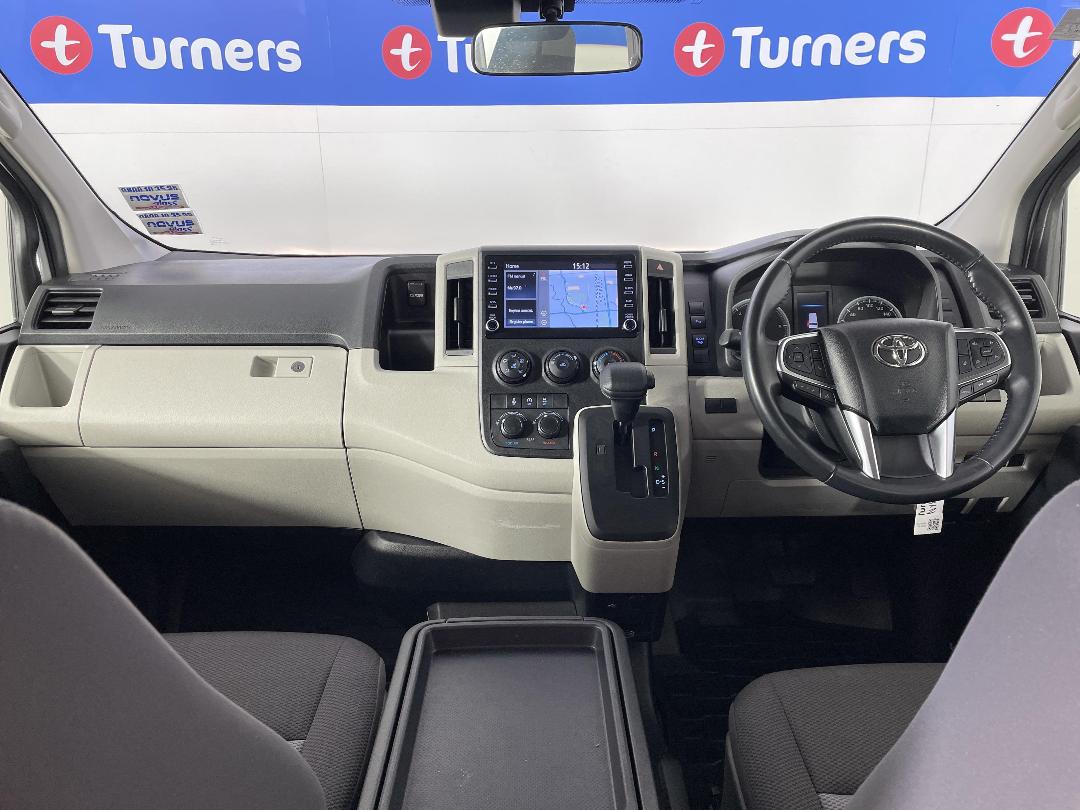 Photo '17' of Toyota Hiace Photo '17' of Toyota Hiace