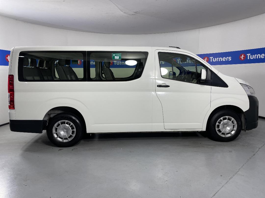 Photo '23' of Toyota Hiace Photo '23' of Toyota Hiace