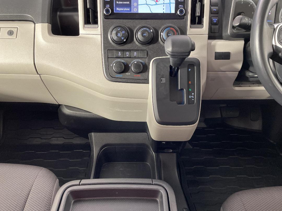 Photo '18' of Toyota Hiace Photo '18' of Toyota Hiace