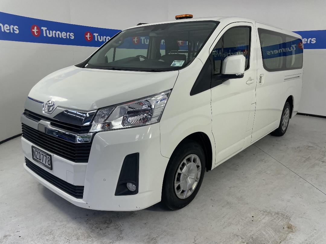 Photo '4' of Toyota Hiace