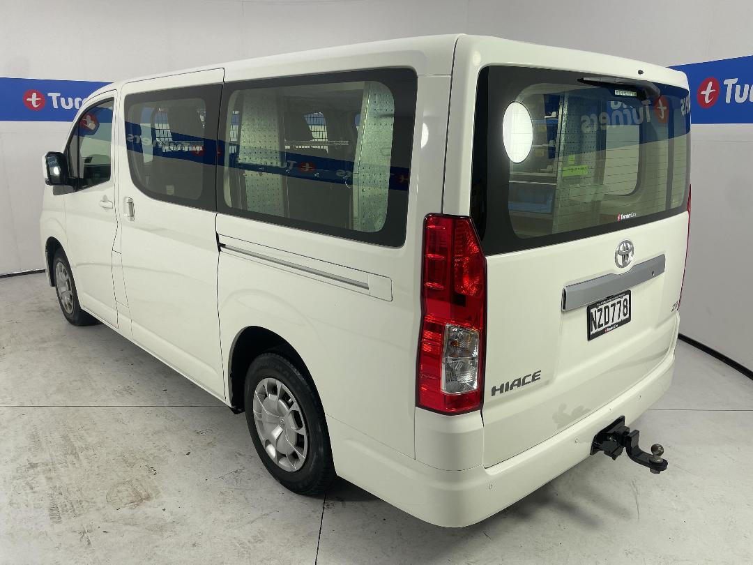 Photo '5' of Toyota Hiace
