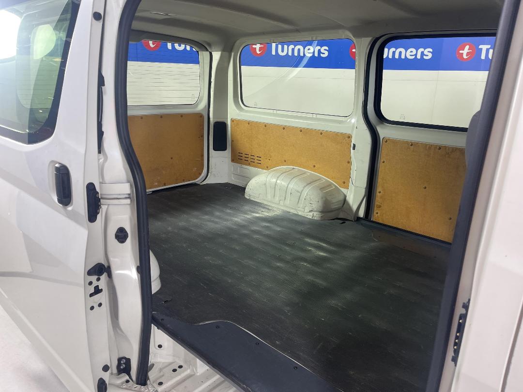 Photo '19' of Toyota Hiace Photo '19' of Toyota Hiace