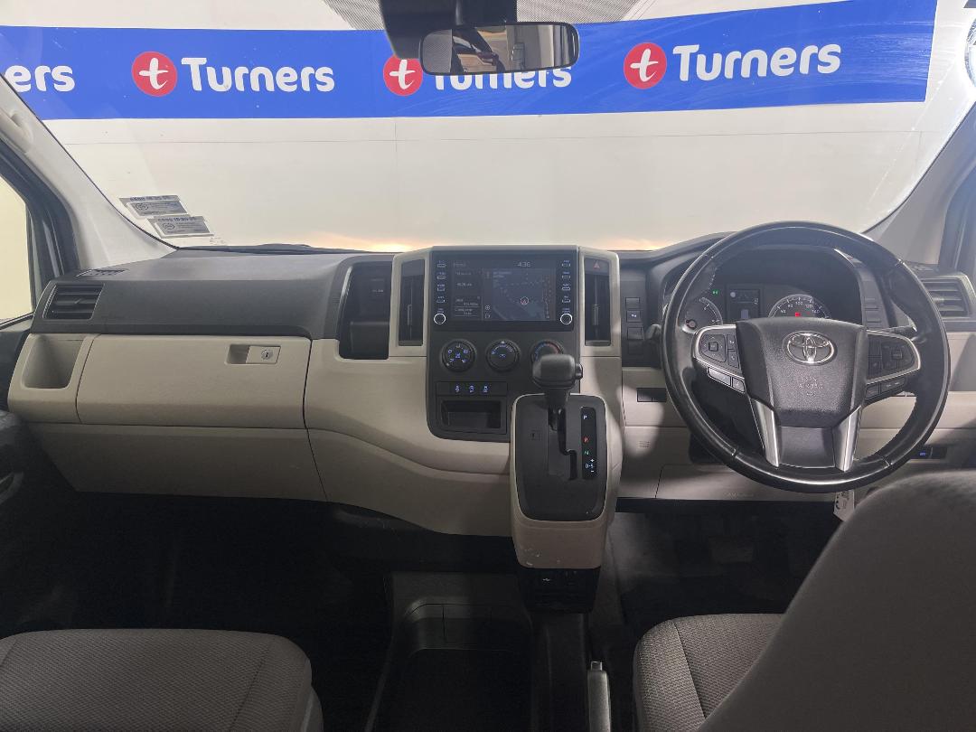 Photo '17' of Toyota Hiace Photo '17' of Toyota Hiace