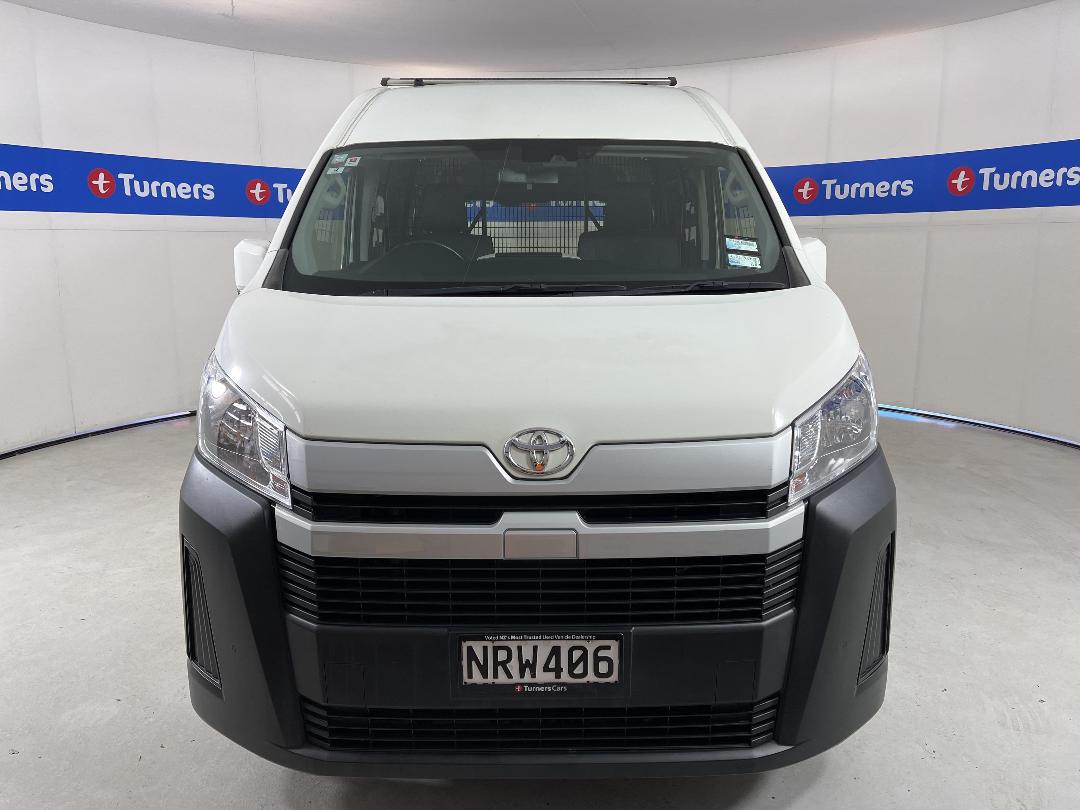 Photo '2' of Toyota Hiace