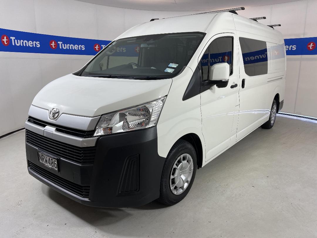 Photo '4' of Toyota Hiace