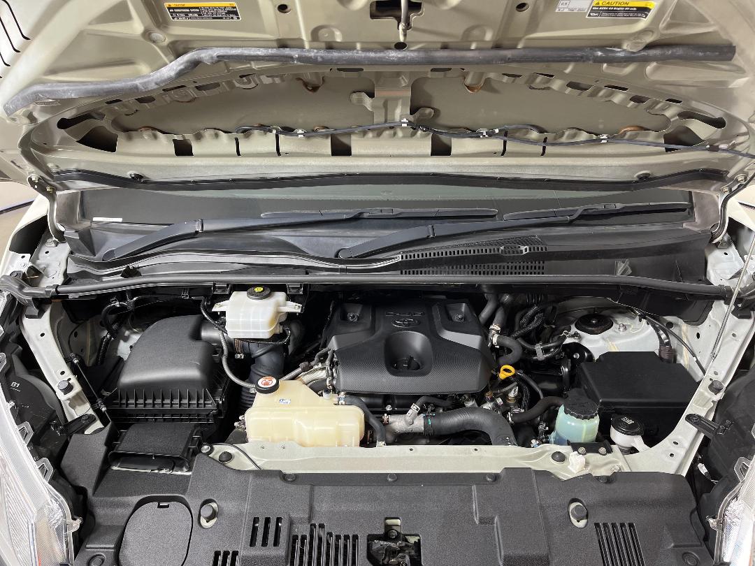 Photo '13' of Toyota Hiace