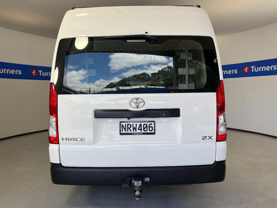 Photo '6' of Toyota Hiace