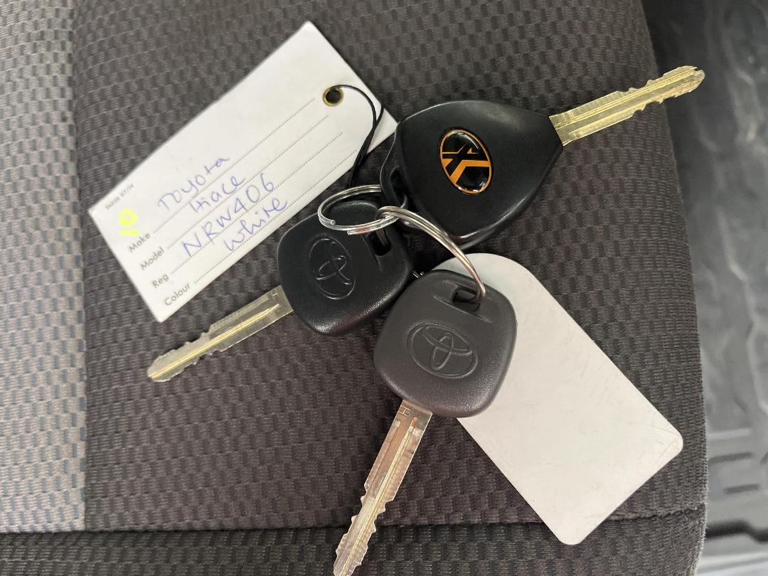 Photo '22' of Toyota Hiace