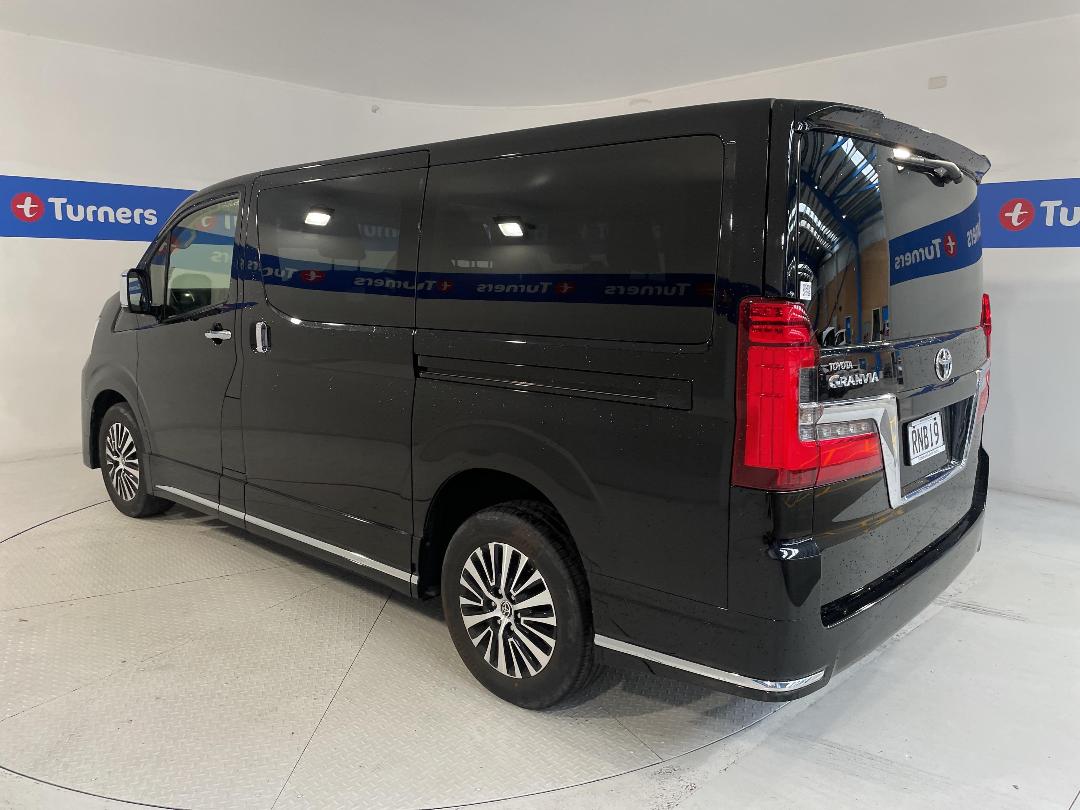 Photo '5' of Toyota Hiace Photo '5' of Toyota Hiace