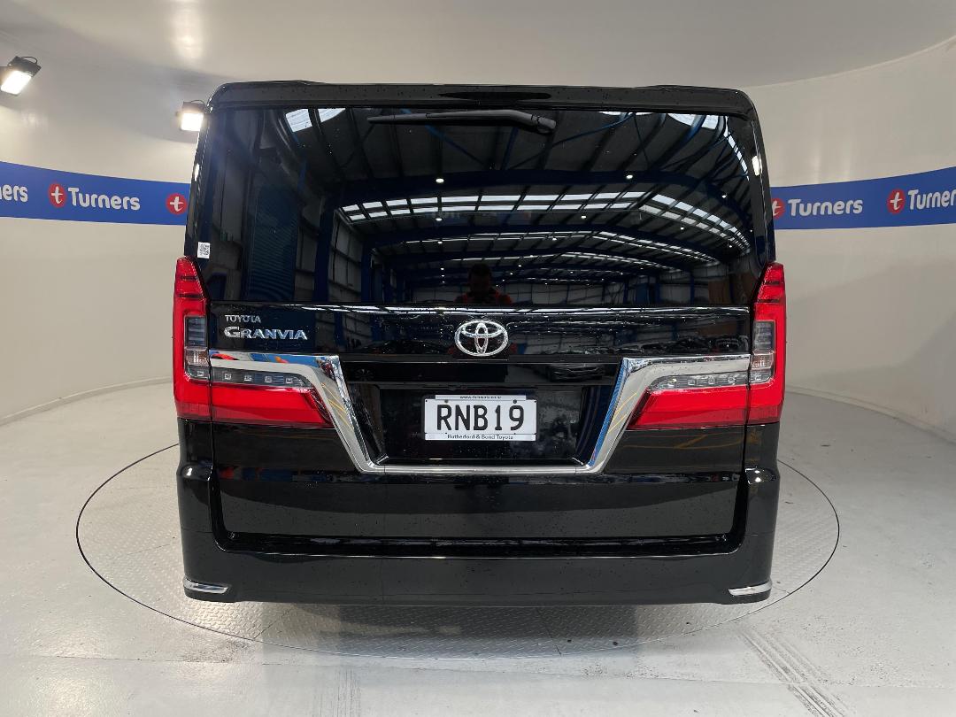 Photo '6' of Toyota Hiace Photo '6' of Toyota Hiace