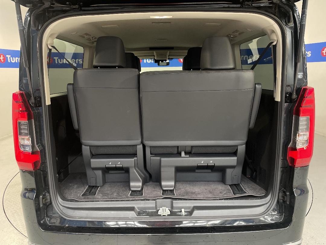 Photo '14' of Toyota Hiace Photo '14' of Toyota Hiace