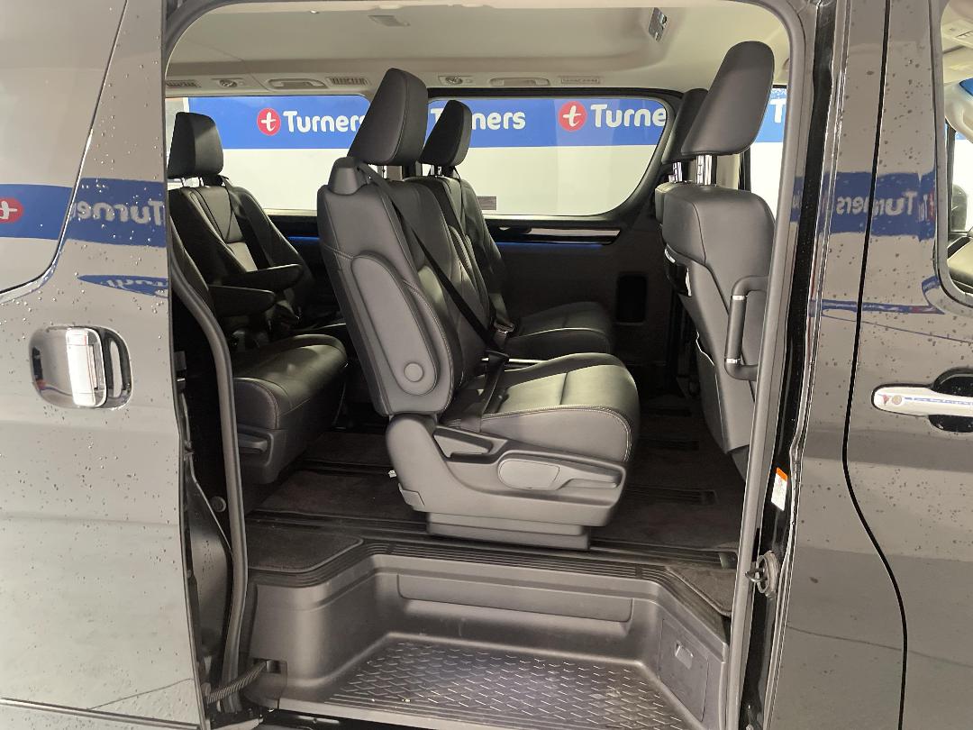 Photo '19' of Toyota Hiace Photo '19' of Toyota Hiace