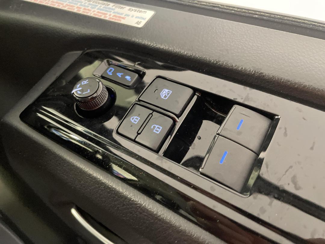 Photo '23' of Toyota Hiace Photo '23' of Toyota Hiace