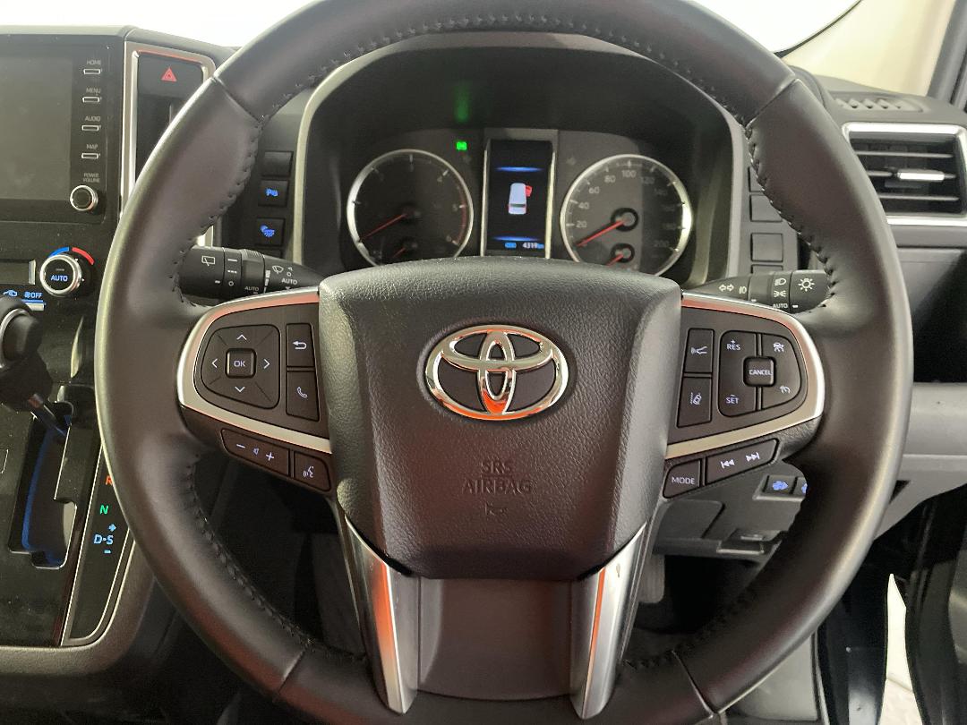 Photo '28' of Toyota Hiace Photo '28' of Toyota Hiace