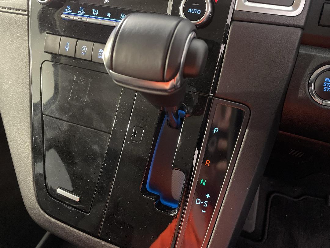 Photo '32' of Toyota Hiace Photo '32' of Toyota Hiace