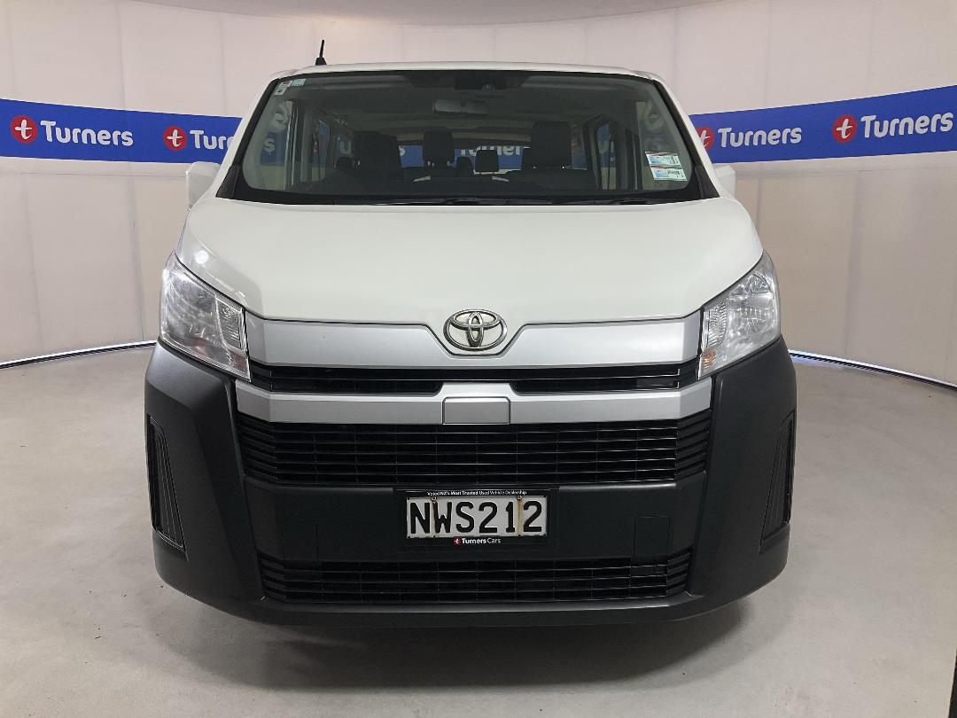 Photo '2' of Toyota Hiace