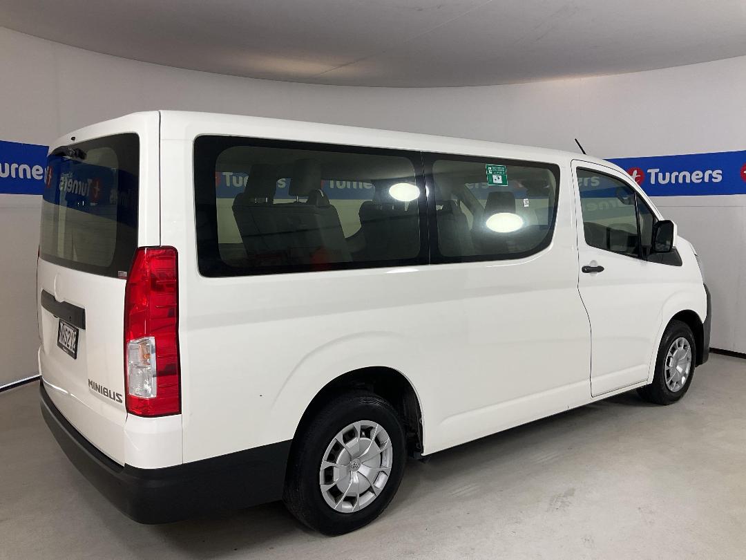 Photo '7' of Toyota Hiace