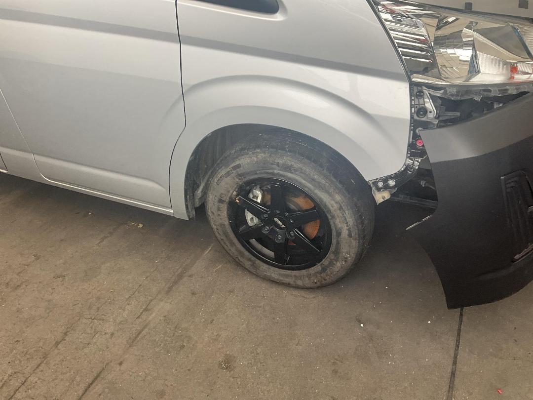 Photo '2' of Toyota Hiace ZR GVN Photo '2' of Toyota Hiace ZR GVN