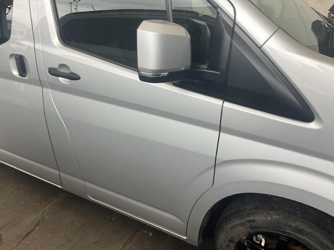 Photo '3' of Toyota Hiace ZR GVN Photo '3' of Toyota Hiace ZR GVN