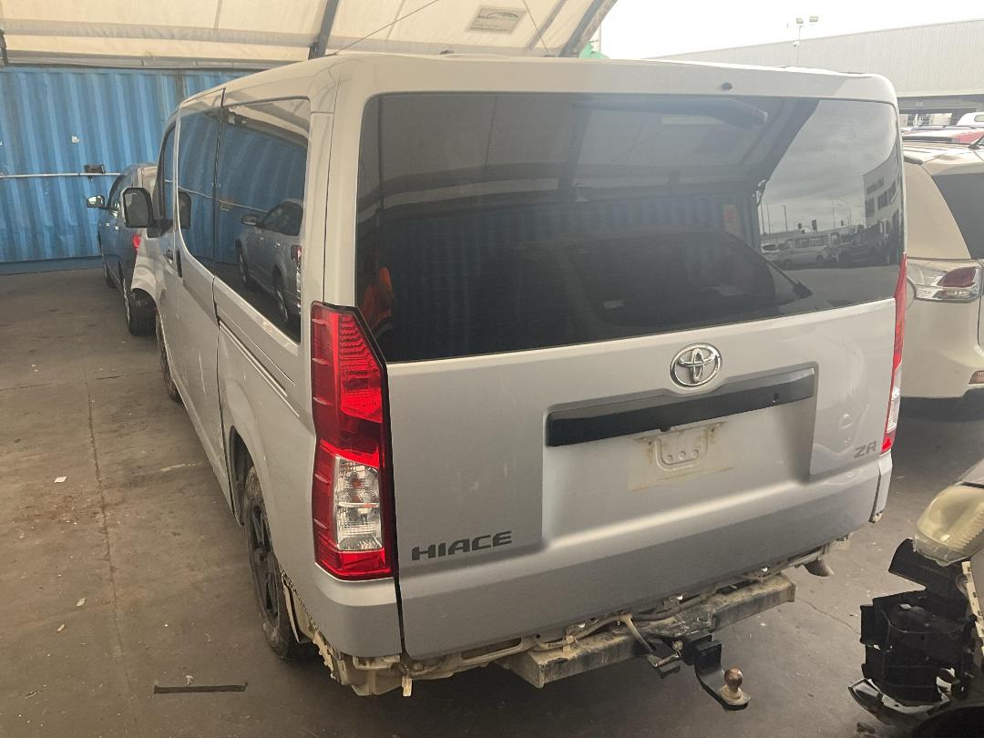 Photo '12' of Toyota Hiace ZR GVN Photo '12' of Toyota Hiace ZR GVN