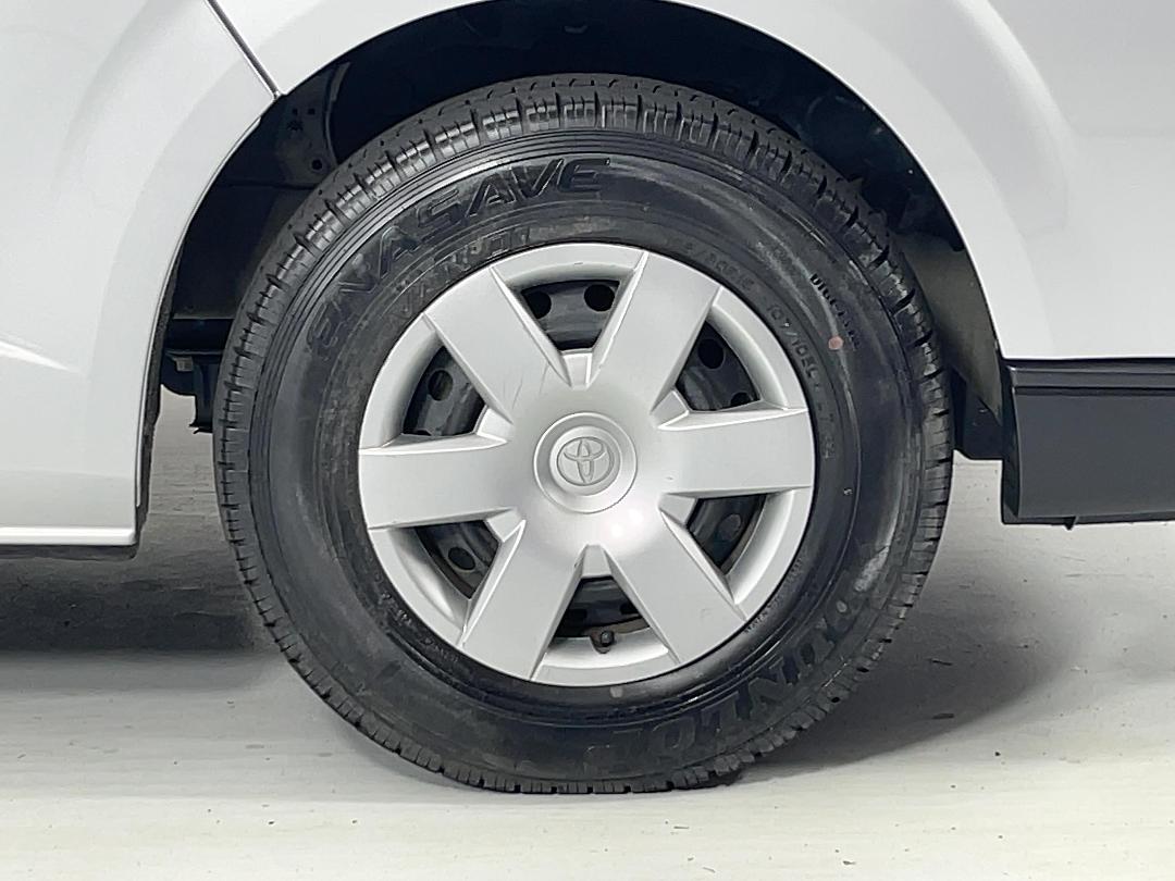 Photo '9' of Toyota Hiace