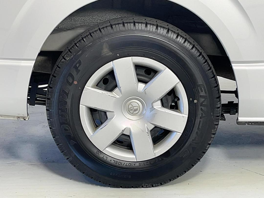 Photo '12' of Toyota Hiace