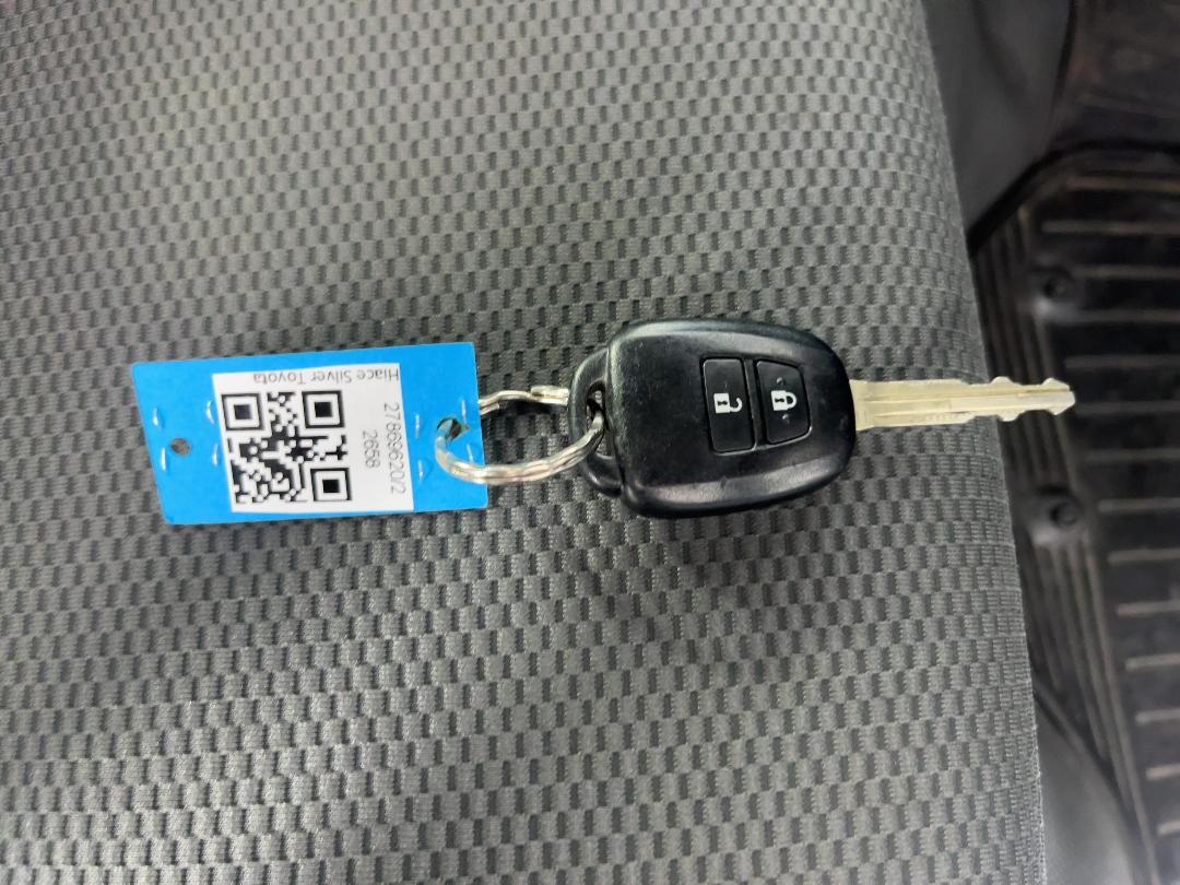 Photo '19' of Toyota Hiace