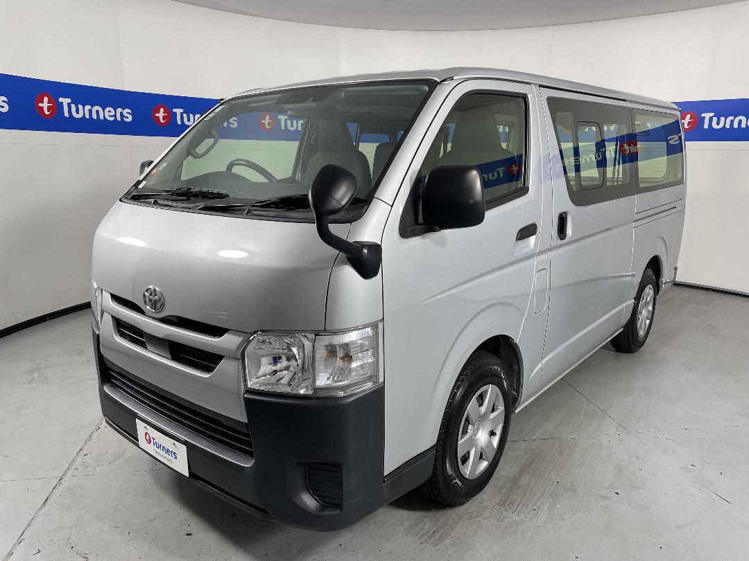 Photo '4' of Toyota Hiace