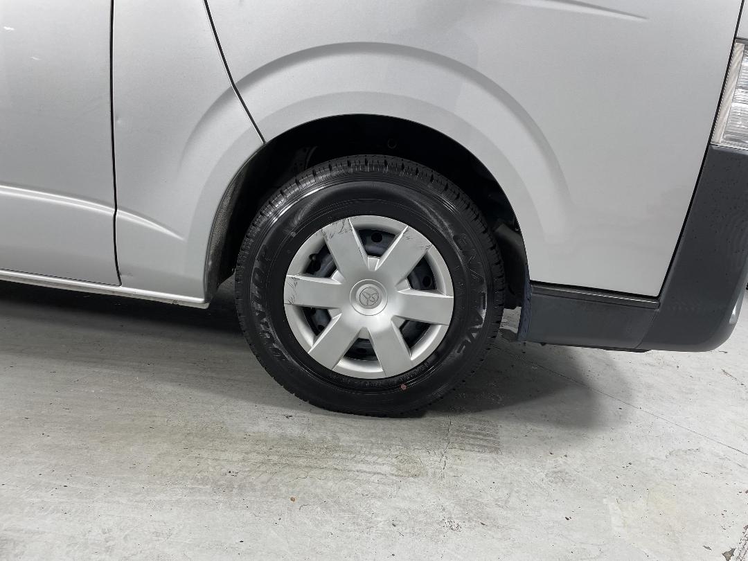 Photo '9' of Toyota Hiace