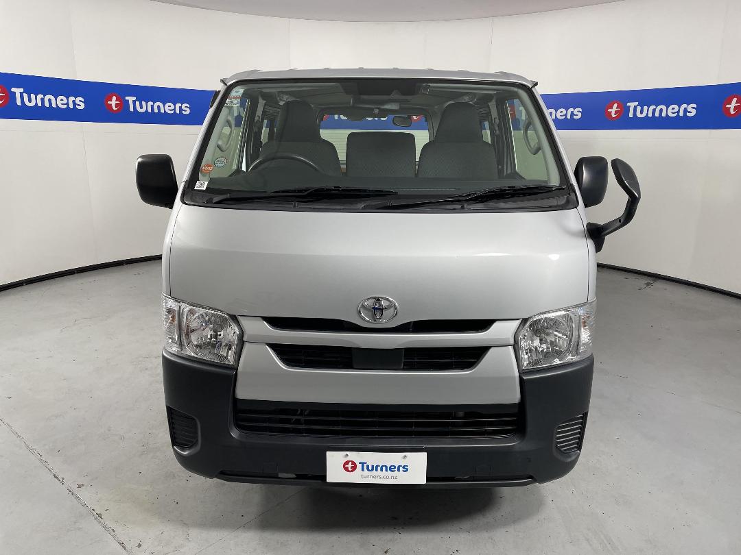 Photo '2' of Toyota Hiace