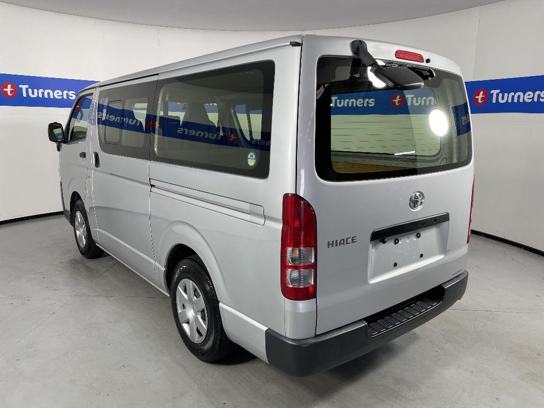 Photo '5' of Toyota Hiace
