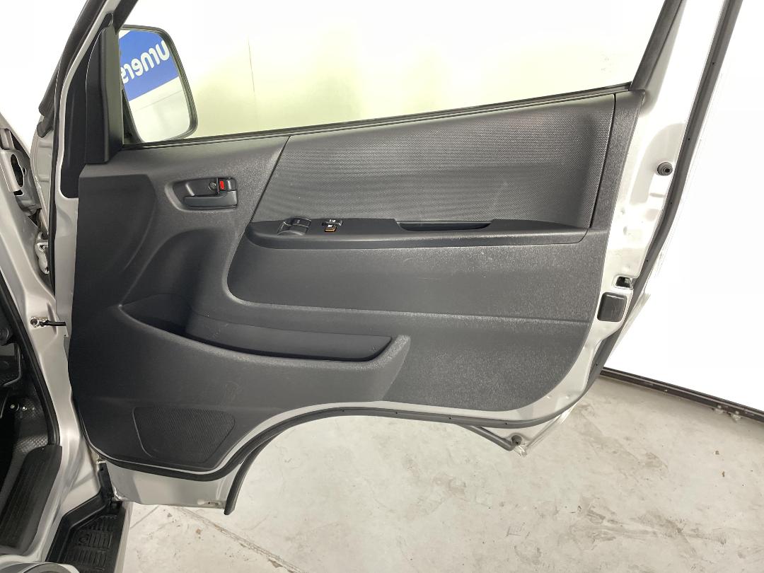 Photo '15' of Toyota Hiace