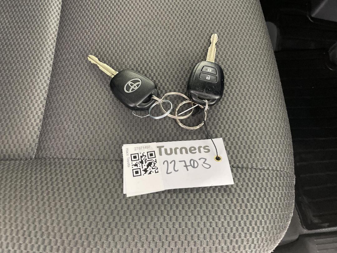 Photo '21' of Toyota Hiace