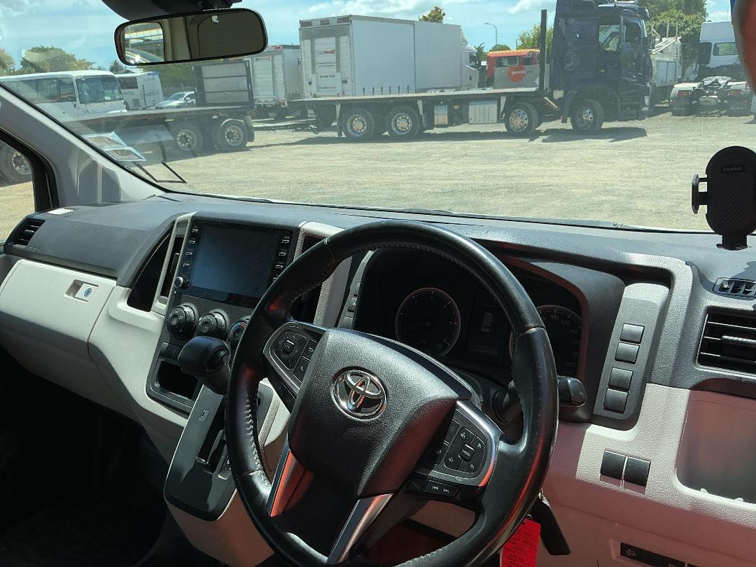 Photo '14' of Toyota Hiace ZX GVN Photo '14' of Toyota Hiace ZX GVN