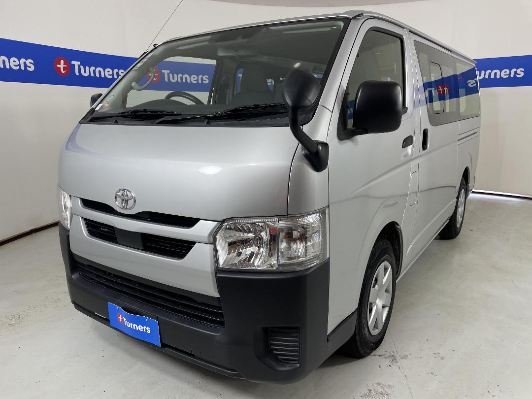Photo '4' of Toyota Hiace